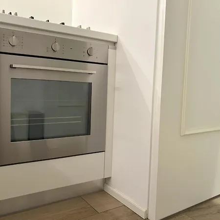 The Poet's * Trieszt