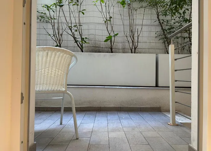 The Poet's Lejlighed